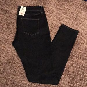 NWT UNIQLO Ultra Stretch Skinny Jeans